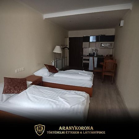 Aranykorona Apartmanhaz Μίσκολτς Εξωτερικό φωτογραφία