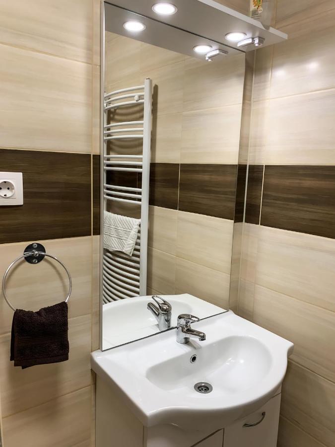 Aranykorona Apartmanhaz Μίσκολτς Εξωτερικό φωτογραφία