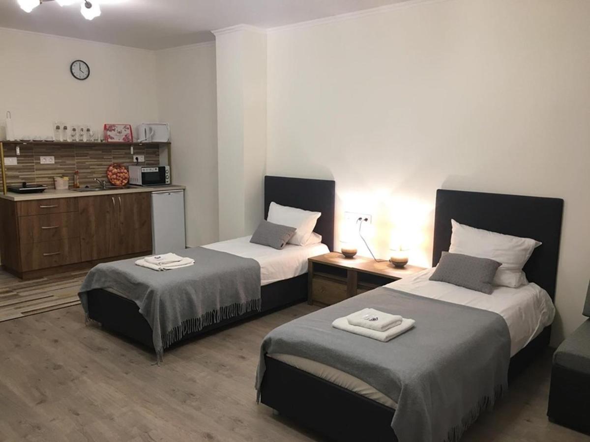 Aranykorona Apartmanhaz Μίσκολτς Εξωτερικό φωτογραφία