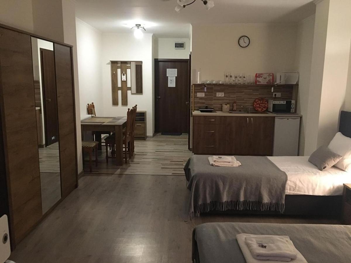 Aranykorona Apartmanhaz Μίσκολτς Εξωτερικό φωτογραφία
