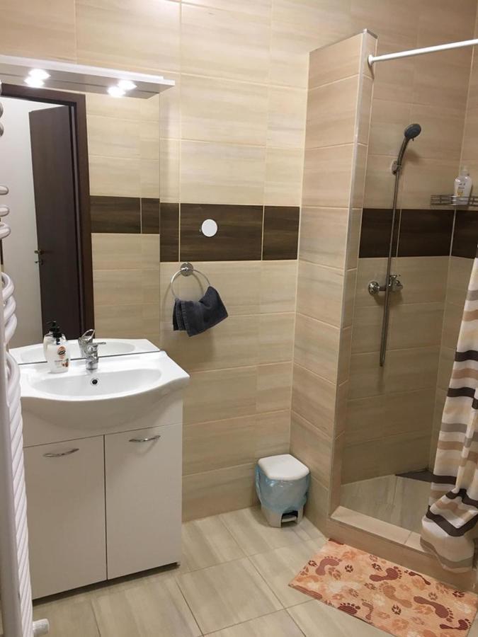 Aranykorona Apartmanhaz Μίσκολτς Εξωτερικό φωτογραφία