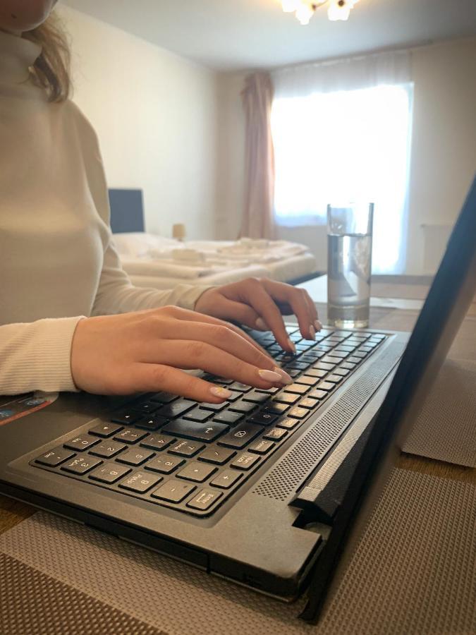 Aranykorona Apartmanhaz Μίσκολτς Εξωτερικό φωτογραφία