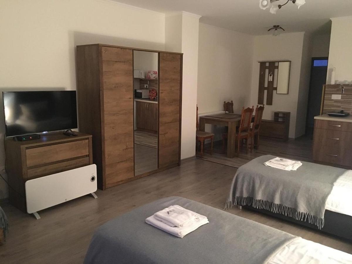 Aranykorona Apartmanhaz Μίσκολτς Εξωτερικό φωτογραφία