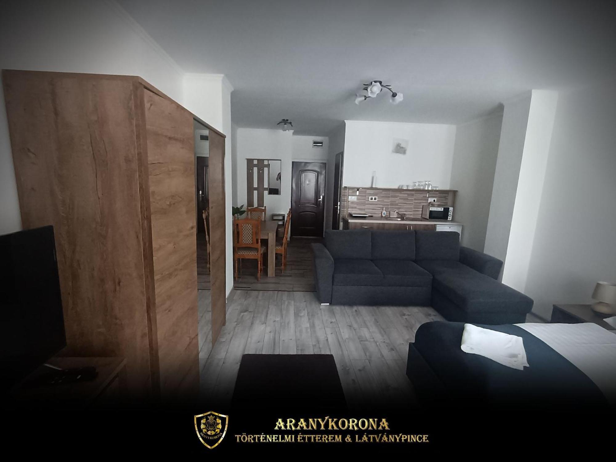 Aranykorona Apartmanhaz Μίσκολτς Εξωτερικό φωτογραφία