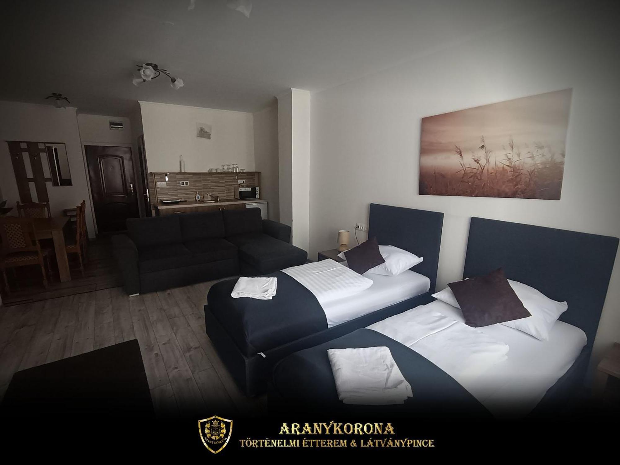 Aranykorona Apartmanhaz Μίσκολτς Εξωτερικό φωτογραφία