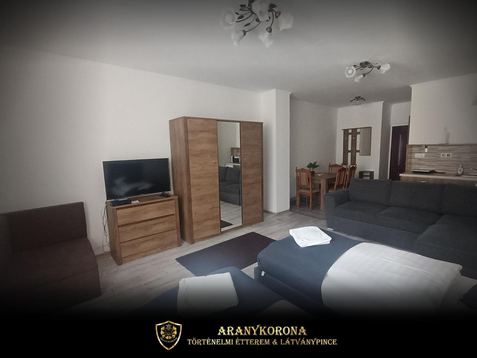 Aranykorona Apartmanhaz Μίσκολτς Εξωτερικό φωτογραφία
