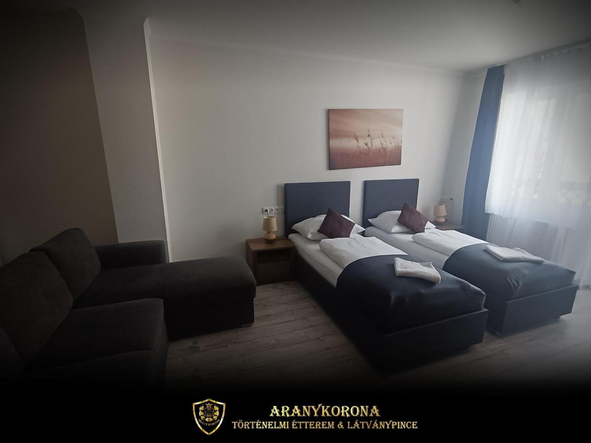 Aranykorona Apartmanhaz Μίσκολτς Εξωτερικό φωτογραφία